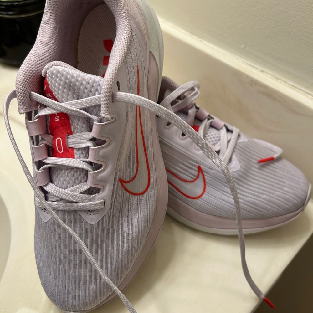 Nike Winflo Red and White Running Shoes-Womens sz 7